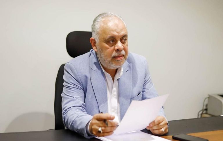 أشرف زكي أشرف زكي