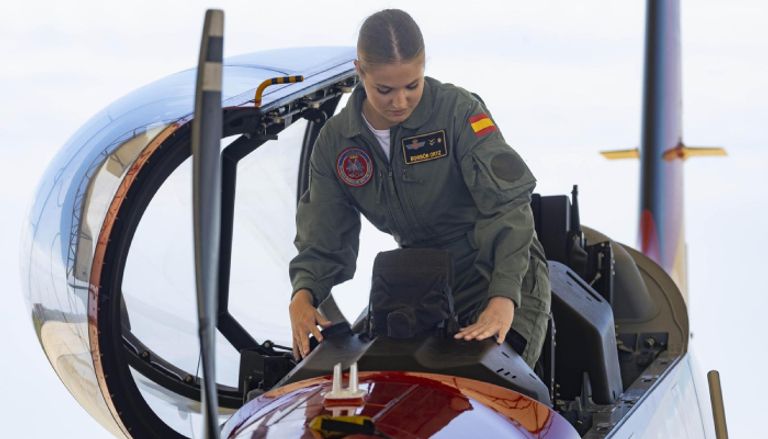 الأميرة ليونور تنضم إلى أكاديمية الطيران والفضاء الأميرة ليونور تنضم إلى أكاديمية الطيران والفضاء