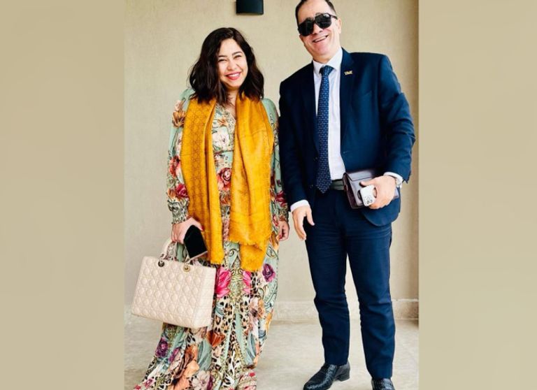 شيرين عبد الوهاب توضح علاقتها بمحاميها شيرين عبد الوهاب توضح علاقتها بمحاميها