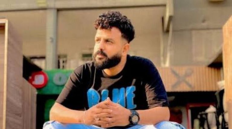 البلوغر شاكر محظور