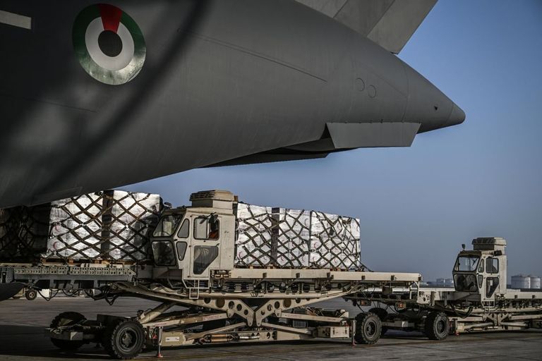 استجابة إنسانية إماراتية لدعم ضحايا زلزال شرق أفغانستان استجابة إنسانية إماراتية لدعم ضحايا زلزال شرق أفغانستان