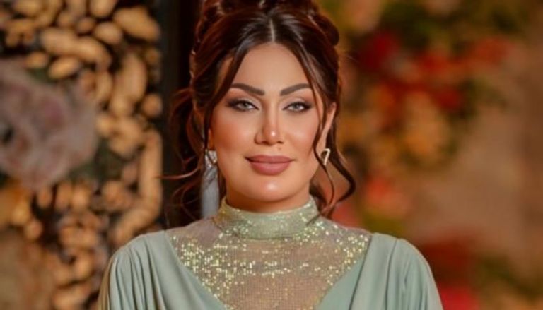 الفنانة العراقية سارة البحراني