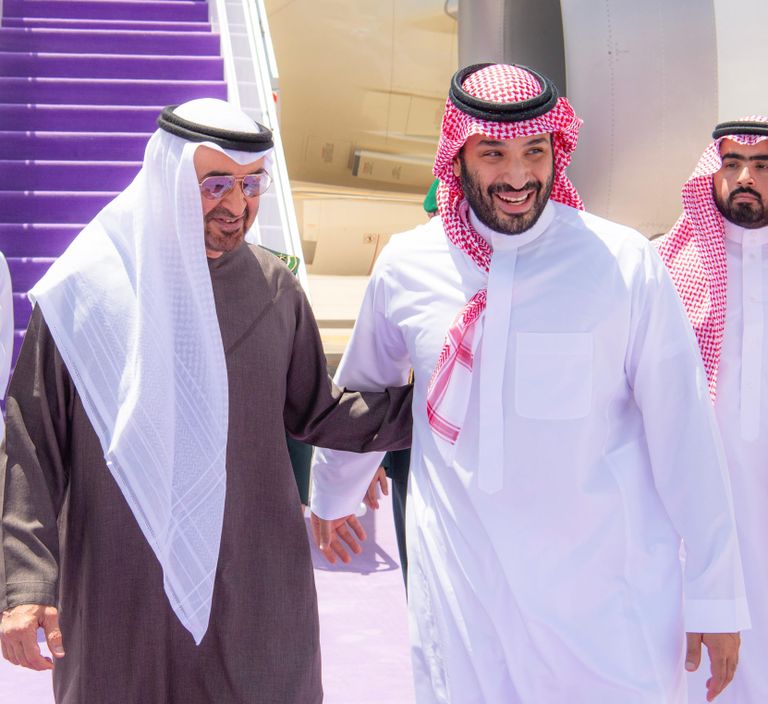 الشيخ محمد بن زايد آل نهيان لدى وصوله إلى السعودية