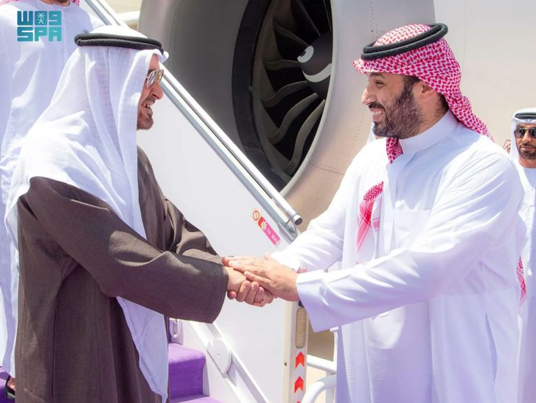 الشيخ محمد بن زايد آل نهيان لدى وصوله السعودية