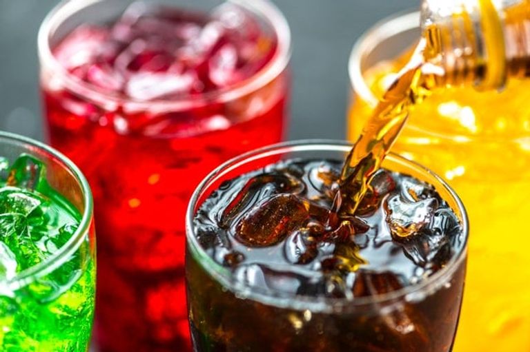 مشروبات الطاقة تحتوي على كميات من الكافيين تتجاوز الحد المسموح به