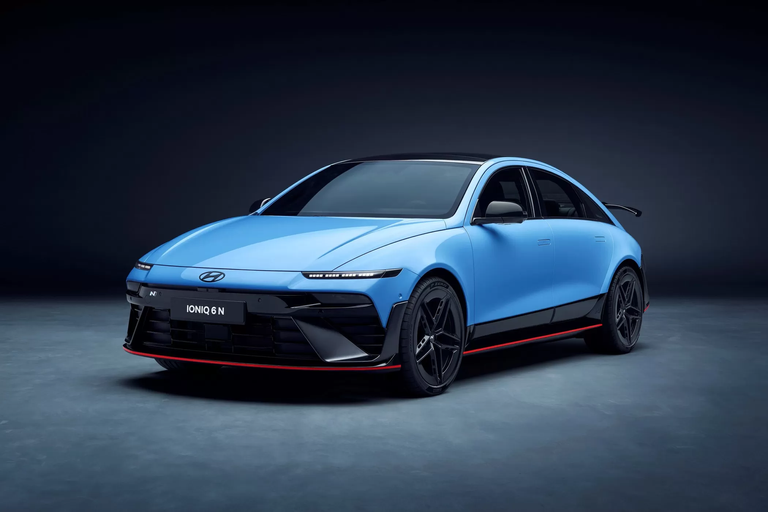 سيارة Hyundai Ioniq 6 الكهربائية