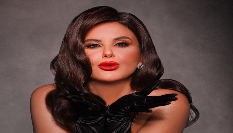 الفنانة دانا حمدان