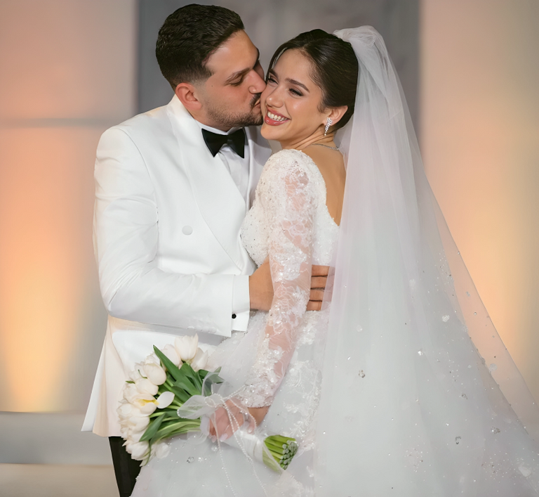 رنا رئيس ورجل الأعمال يُسري علي الممثلة رنا رئيس