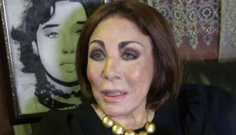 لبنى عبدالعزيز