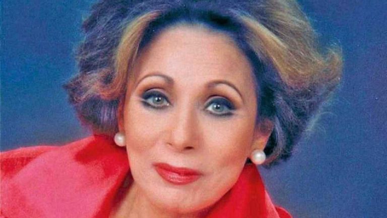 لبنى عبدالعزيز