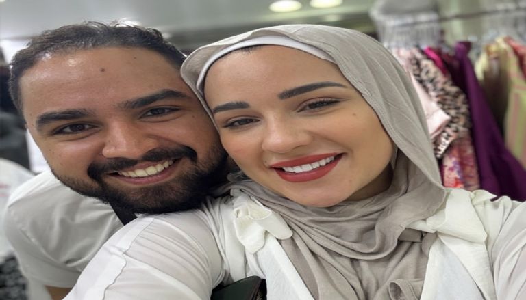 حلا شيحة تدعم أسما شريف منير بعد الحجاب