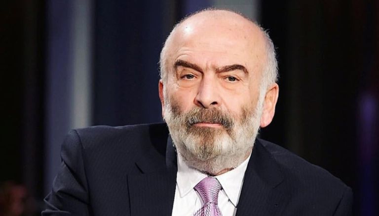 تفاصيل اعتذار سلوم حداد للفنانين المصريين تفاصيل اعتذار سلوم حداد للفنانين المصريين