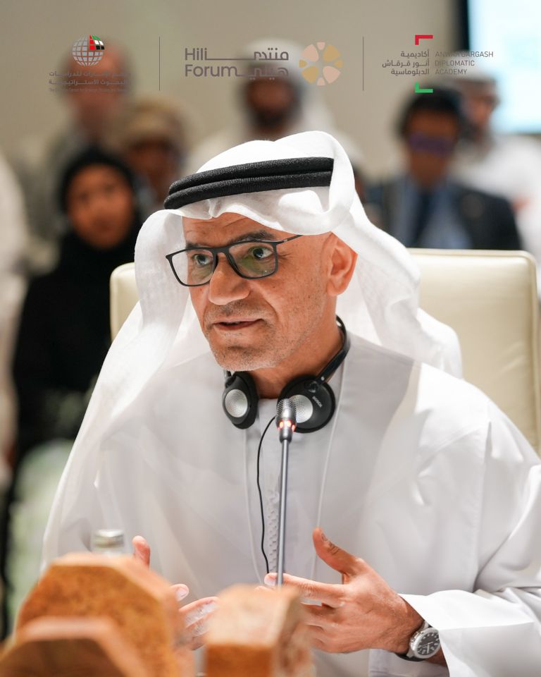 المشاركون في جلسة منتدى هيلي