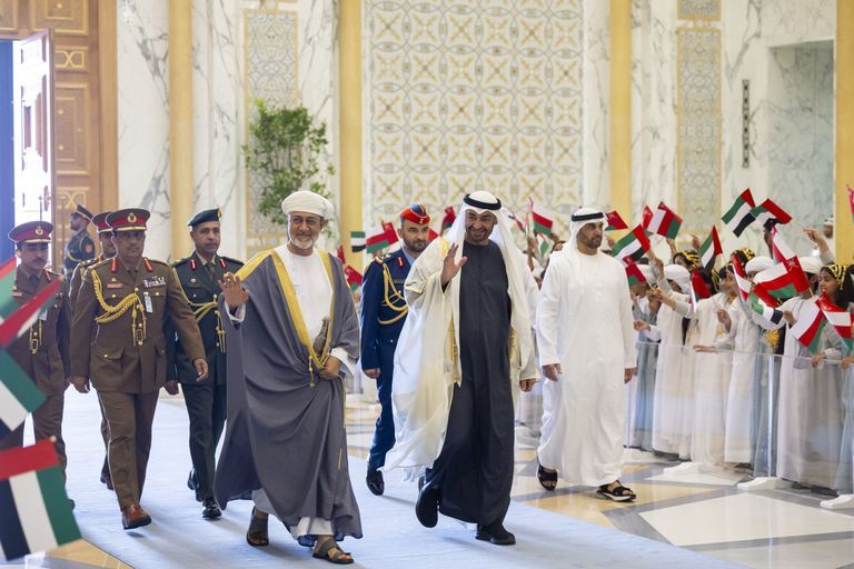 الشيخ محمد بن زايد آل نهيان وسلطان عمان