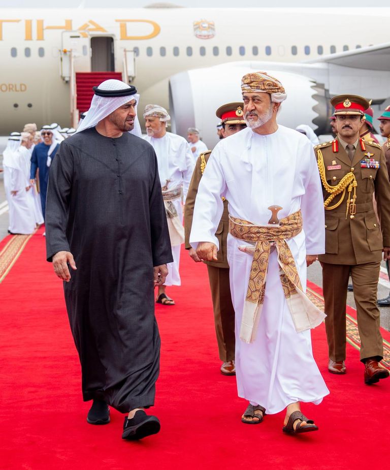 الشيخ محمد بن زايد آل نهيان وسلطان عمان