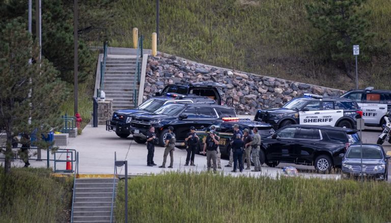 حادث مدرسة إيفرغرين بولاية كولورادو الأمريكية حادث مدرسة إيفرغرين بولاية كولورادو الأمريكية