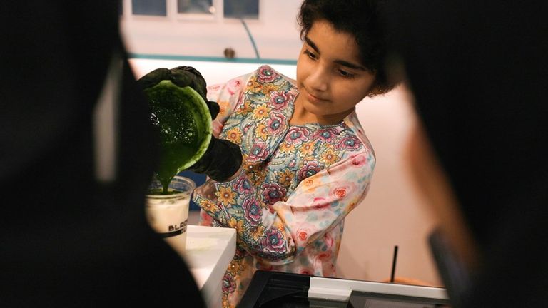 الطفلة مهرة البلوشي