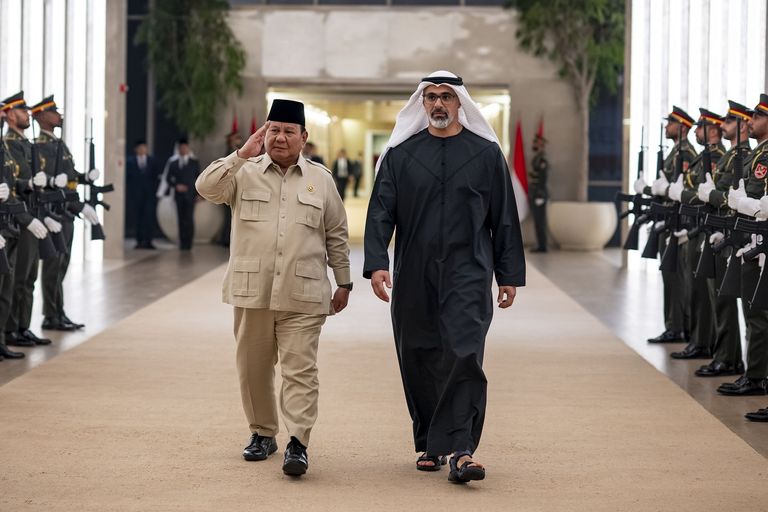 الشيخ محمد بن زايد آل نهيان وبرابوو سوبيانتو - وام