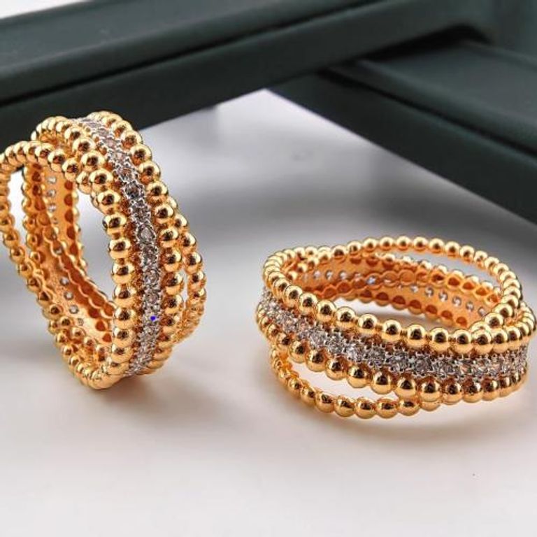 مشغولات ذهبية -أرشيفية