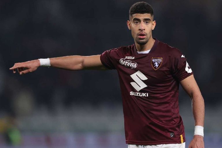المدافع آدم ماسينا المدافع آدم ماسينا