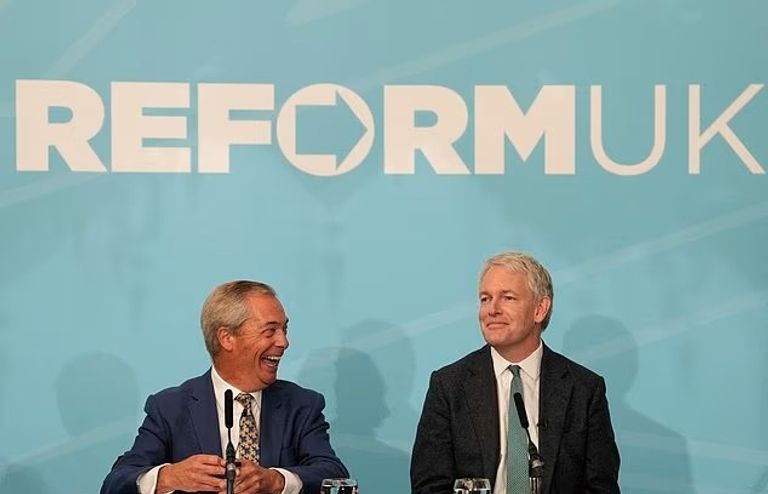 داني كروغر مع نايجل فاراغ