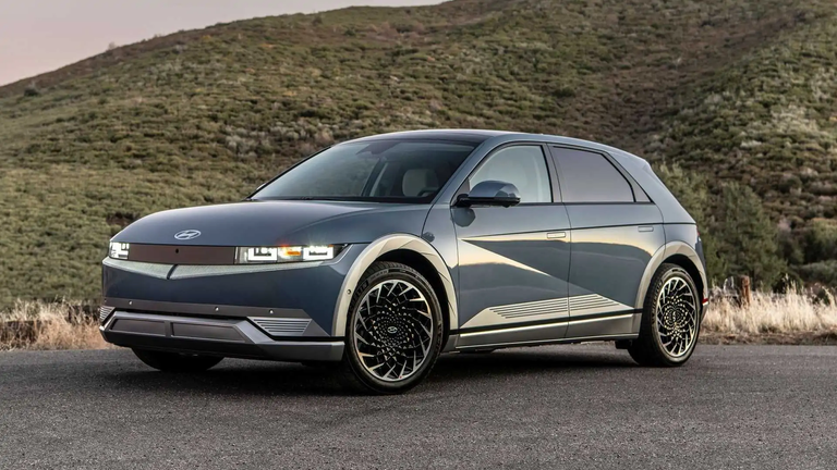 أفضل السيارات الكهربائية SUV للعائلات 2025