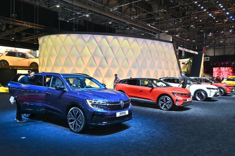 سيارات SUV أفضل السيارات الكهربائية SUV للعائلات 2025