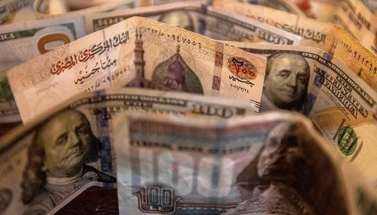 الدولار الأمريكي 