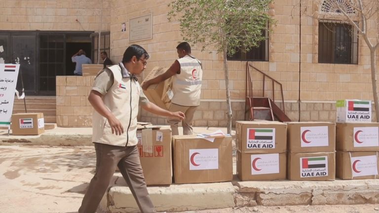 الإمارات تدعم التعليم في شبوة اليمنية الإمارات تدعم التعليم في شبوة اليمنية