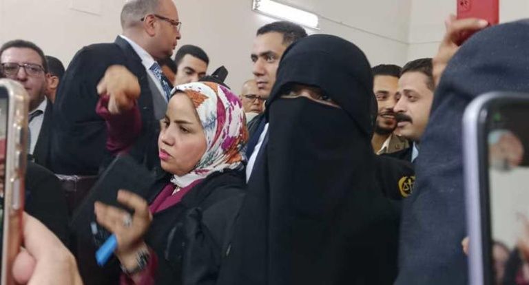 والدة الأطفال الستة ضحايا زوجة أبيهم