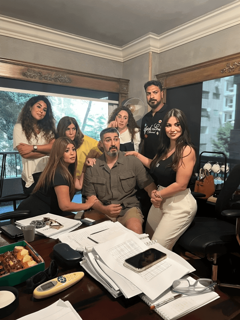 مسلسل كلهم بيحبوا مودي الفنانة هدى الإتربي