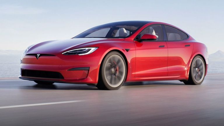 سيارات الأداء العالي EV 2025