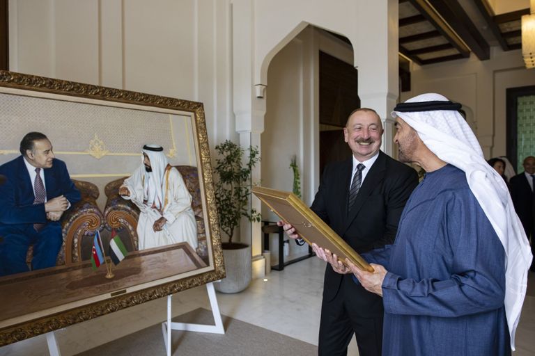 الشيخ محمد بن زايد آل نهيان رئيس الإمارات وإلهام علييف رئيس أذربيجان