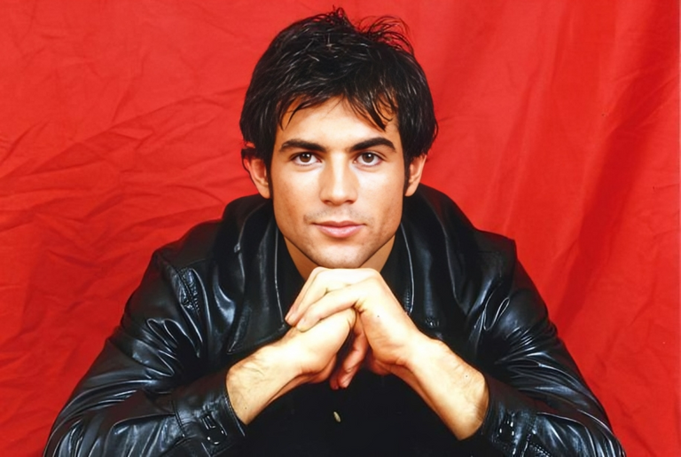 الفنان الراحل فيليب نيكوليك الفنان الراحل فيليب نيكوليك