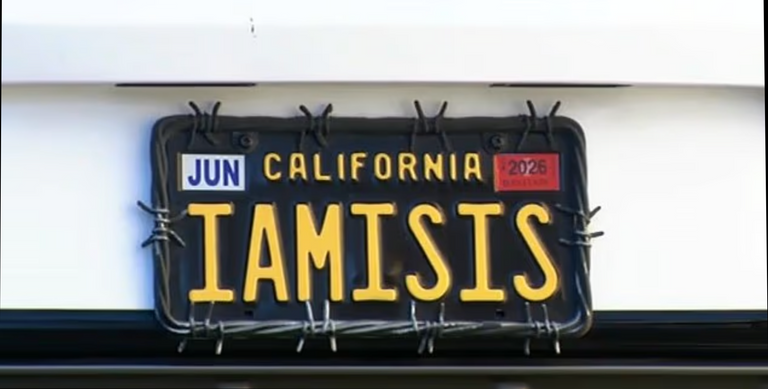 الأمريكية إيزيس وارتون