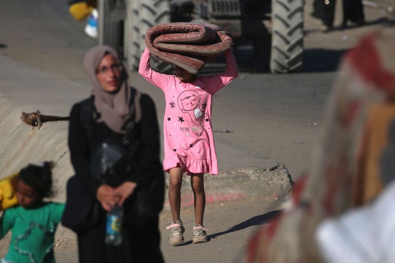 معاناة النازحين في قطاع غزة