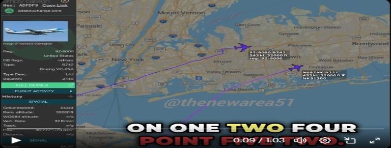 ترامب وميلانيا يغادران الطائرة الرئاسية