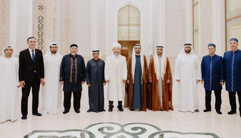 الإمارات وكازاخستان تبحثان تعزيز التعاون في الإفتاء