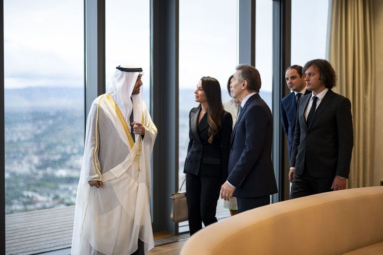 رئيس دولة الإمارات والرئيس الفخري للحزب الحاكم في جورجيا