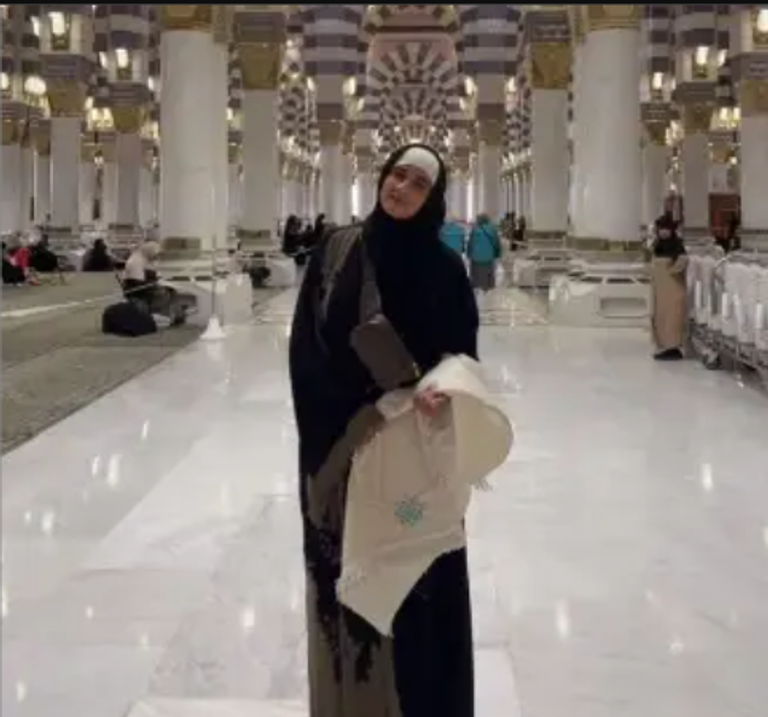 ياسمين عبدالعزيز 