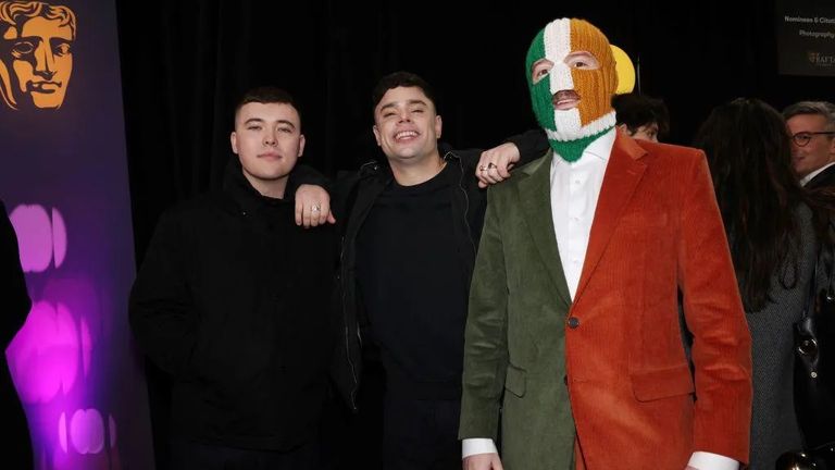 أعضاء بفرقة «نيكاب» الإيرلندية لموسيقى الراب