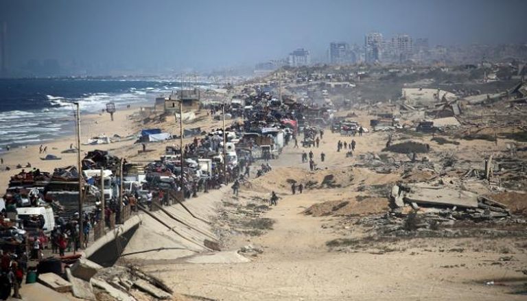 رحلة نزوح صعبة في غزة