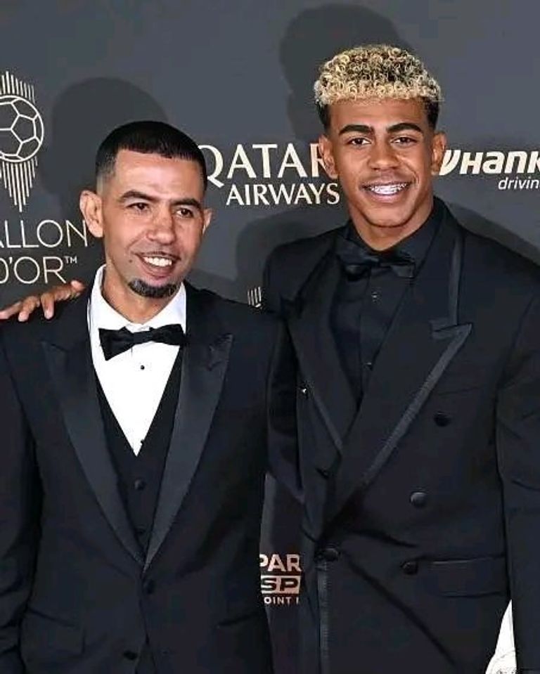 لامين يامال ووالده لامين يامال جناح برشلونة