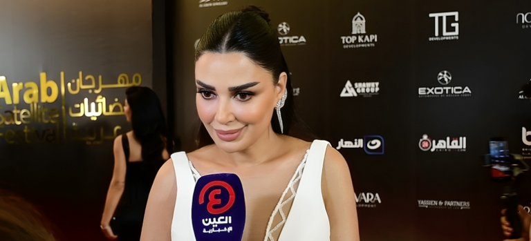 الفنانة اللبنانية سيرين عبد النور