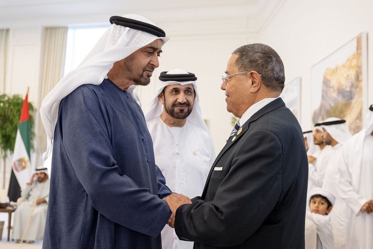 الشيخ محمد بن زايد آل نهيان يستقبل وفد البرلمان العربي