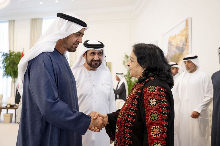 الشيخ محمد بن زايد آل نهيان يستقبل وفد البرلمان العربي