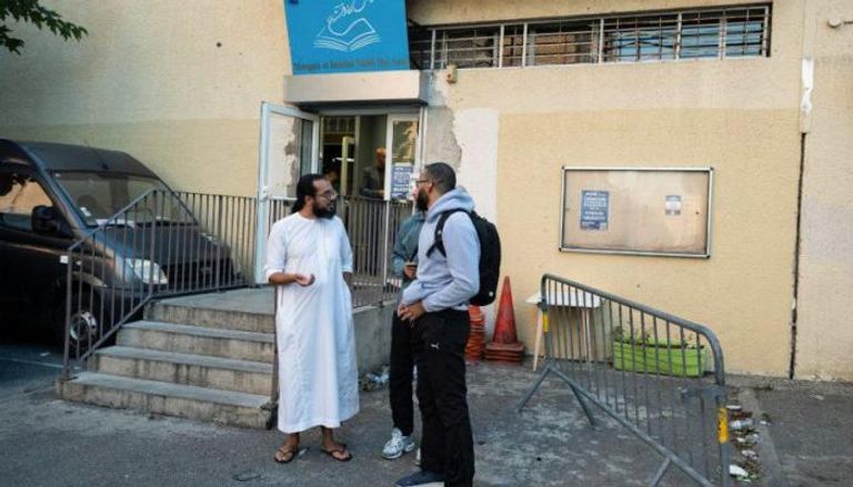 إسماعيل بن جلالي إمام المسجد