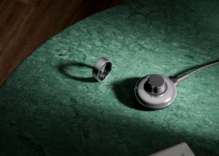 الخاتم المدعوم بالذكاء الاصطناعي يراقب المؤشرات الحيوية