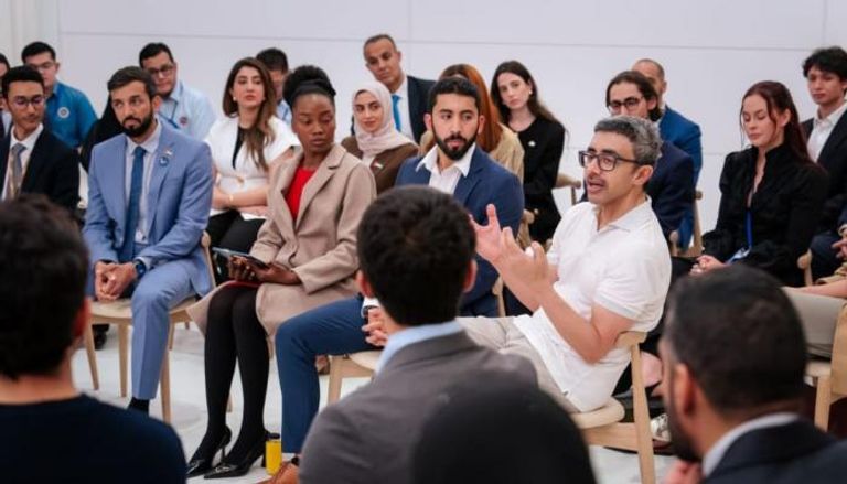 الإمارات تستضيف "حوار الشباب" 