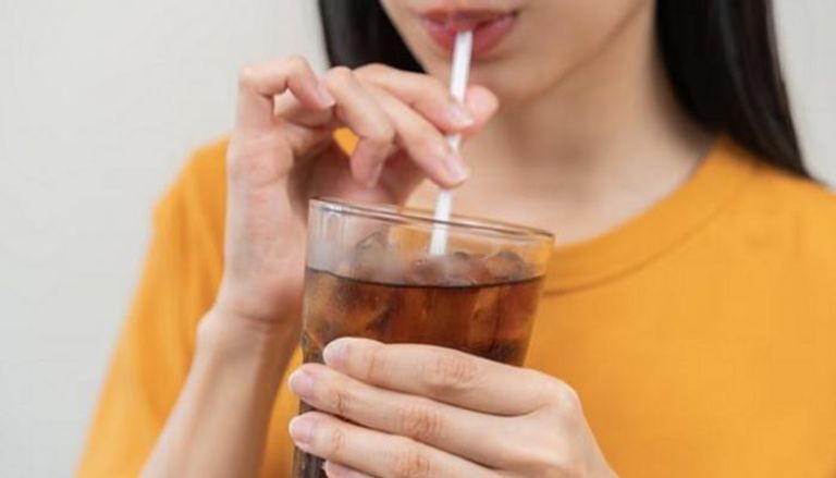دراسة تربط المشروبات الغازية بالاكتئاب